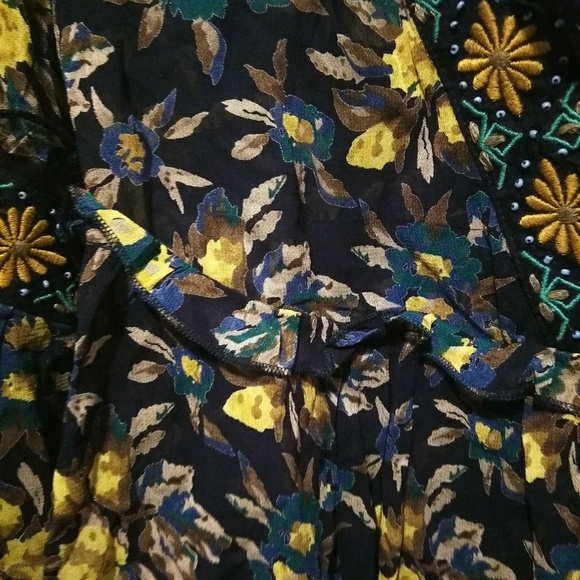 Meadow Rue Strasser Embroidered Beaded Top - Picture 2 of 3